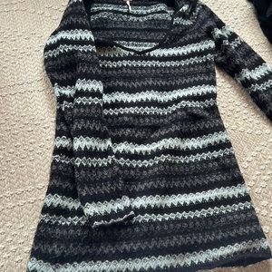 FREE PEOPLE SWEATER